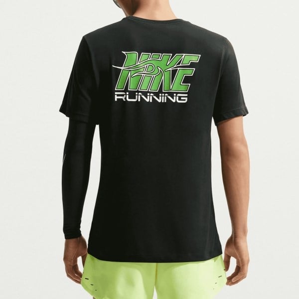 Nike M NK DF TEE STD STRIDE PRNT PK Siyah Erkek T-Shirt