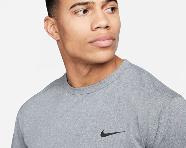 Nike M NK DF UV HYVERSE SS Gri Erkek T-Shirt