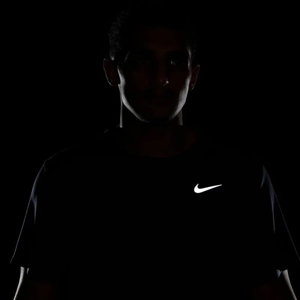 Nike M NK DF UV MILER SS Saks Erkek T-Shirt