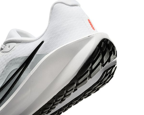 Nike NIKE DOWNSHIFTER 13 Beyaz Erkek Koşu Ayakkabısı