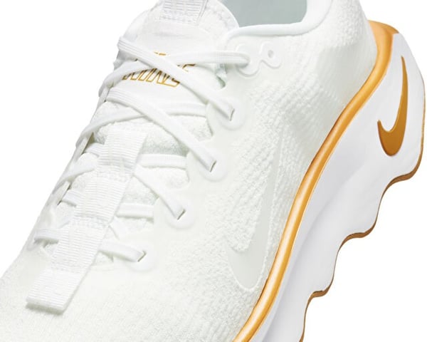 Nike NIKE MOTIVA Beyaz Erkek Antrenman Ayakkabısı