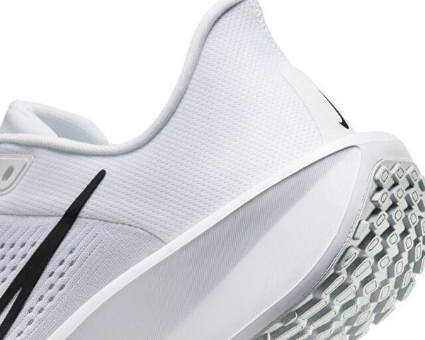 Nike Nike Quest 6 Beyaz Erkek Günlük Spor Ayakkabı