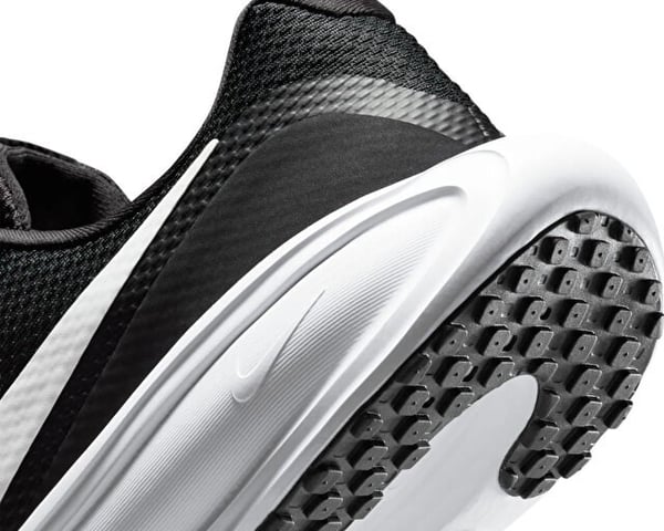 Nike NIKE REVOLUTION 8 Siyah Erkek Koşu Ayakkabısı