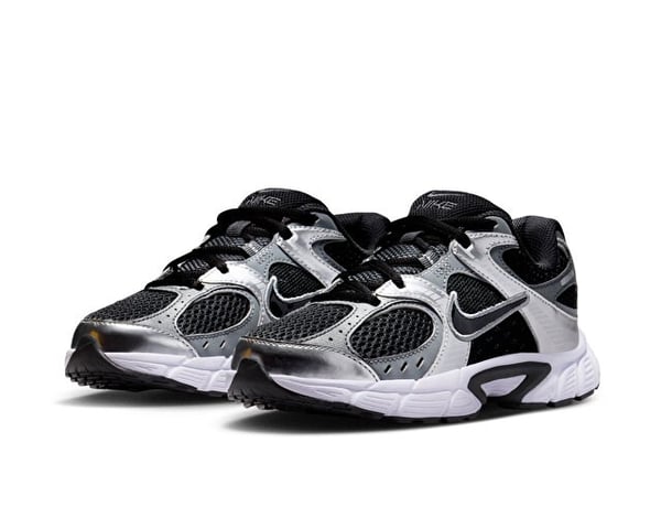 Nike Nike V5 RNR (Gs) Siyah Erkek Çocuk Günlük Spor Ayakkabı