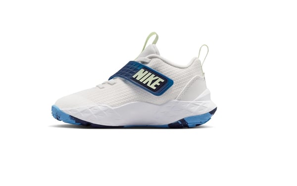 Nike TEAM HUSTLE D 12 (PS) Beyaz Erkek Çocuk Günlük Spor Ayakkabı