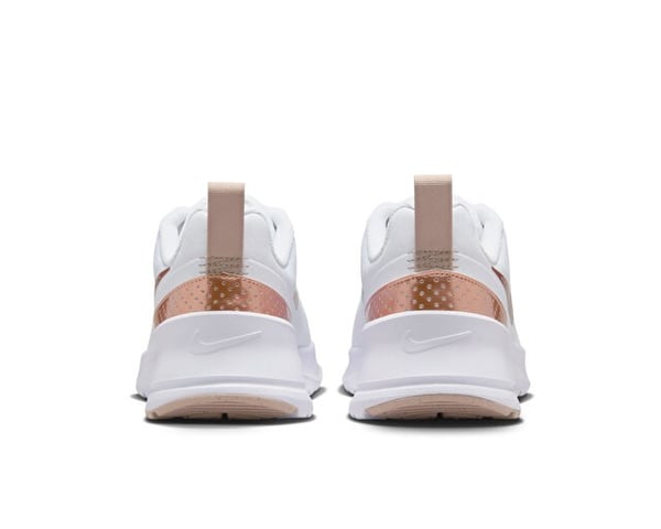 Nike W NIKE AIR MAX NUAXIS Beyaz Kadın Günlük Spor Ayakkabı