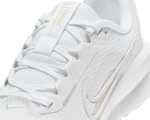 Nike W NIKE DOWNSHIFTER 13 Beyaz Kadın Koşu Ayakkabısı