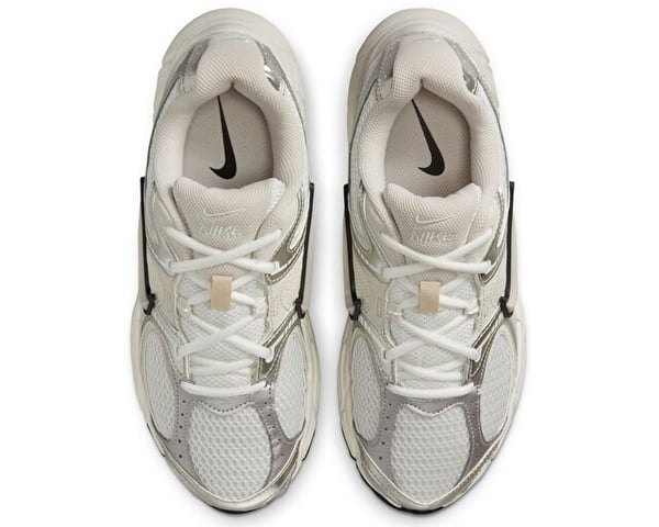 Nike W NIKE V5 RNR Beyaz Kadın Günlük Spor Ayakkabı