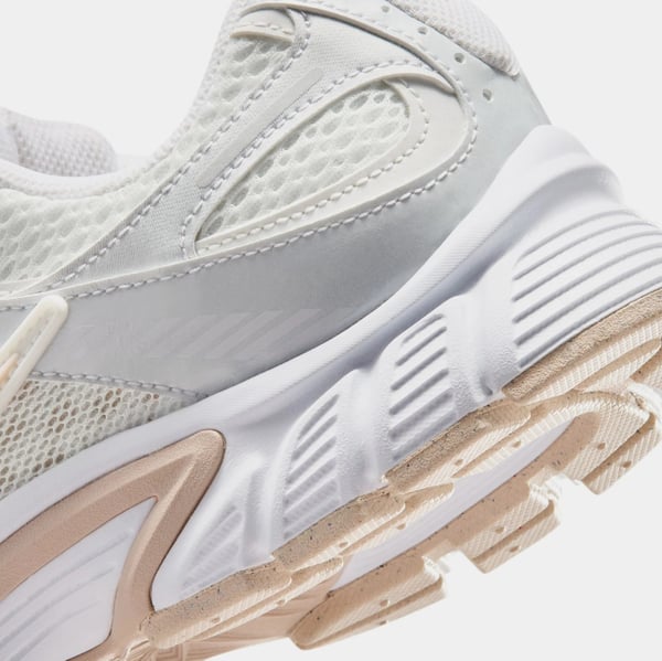Nike W NIKE V5 RNR Beyaz Kadın Günlük Spor Ayakkabı