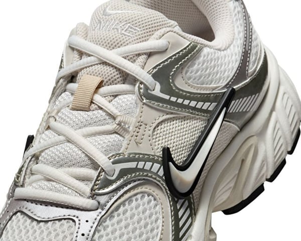 Nike W NIKE V5 RNR Beyaz Kadın Günlük Spor Ayakkabı