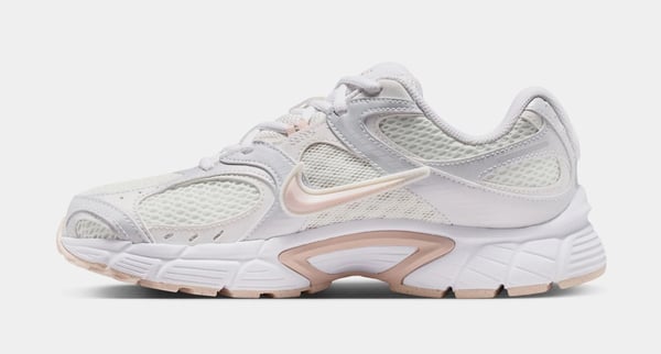Nike W NIKE V5 RNR Beyaz Kadın Günlük Spor Ayakkabı