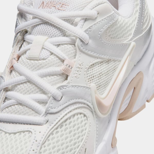 Nike W NIKE V5 RNR Beyaz Kadın Günlük Spor Ayakkabı