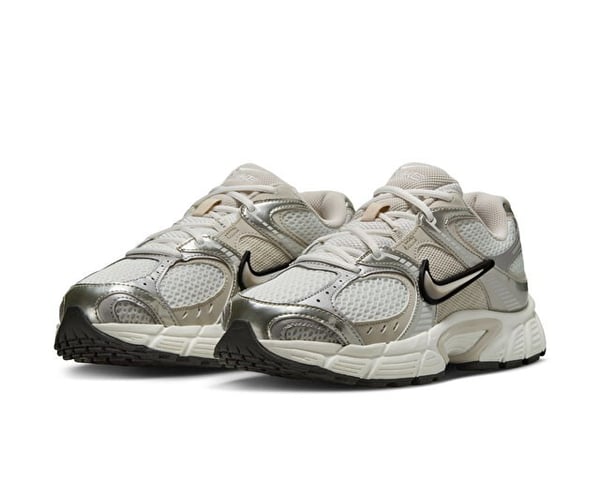 Nike W NIKE V5 RNR Beyaz Kadın Günlük Spor Ayakkabı