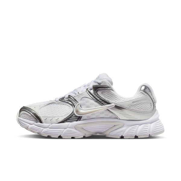 Nike W NIKE V5 RNR Beyaz Kadın Günlük Spor Ayakkabı
