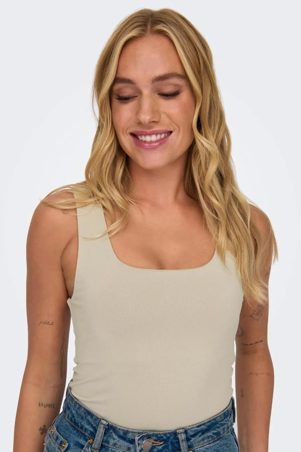 Only ONLEA S/L 2-WAYS FIT TOP JRS NOOS Bej Kadın T-Shirt