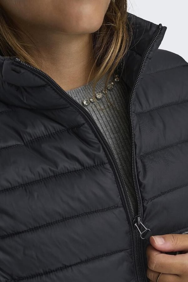 Only ONLTAHIA LW QUILTED WAISTCOAT OTW NOOS Siyah Kadın Yelek