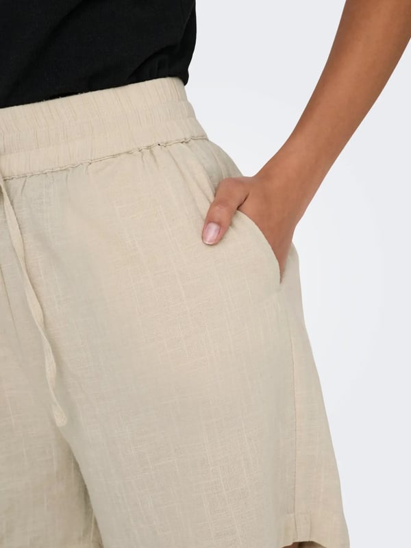 Only ONLTIZANA STRING COTTON SHORTS WVN NOOS Bej Kadın Şort