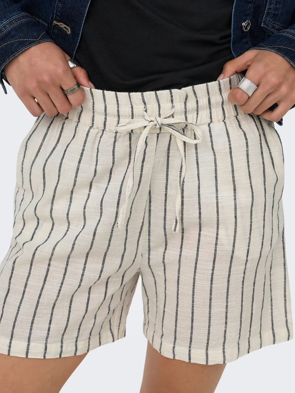Only ONLTIZANA STRIPE STRING SHORTS WVN NOOS Beyaz Kadın Şort