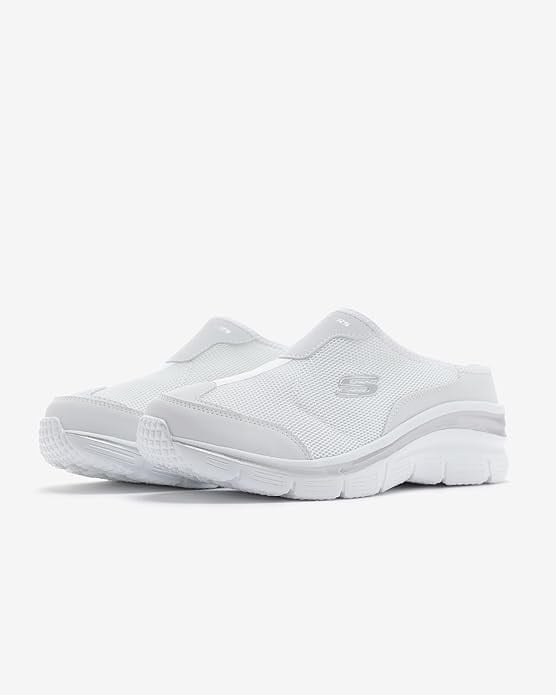 Skechers FASHİON FİT Beyaz Kadın Günlük Spor Ayakkabı
