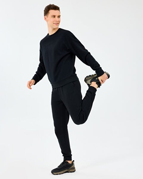 Skechers M Essential Crewneck Sweatshirt Siyah Erkek Sweatshirt