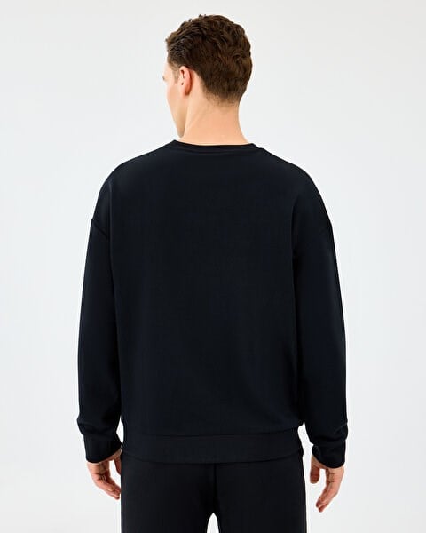 Skechers M Essential Crewneck Sweatshirt Siyah Erkek Sweatshirt