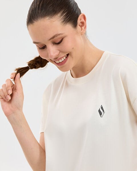 Skechers W Crew Neck Graphic Tee T-Shirt Beyaz Kadın T-Shirt