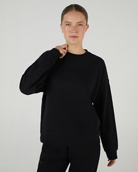 Skechers W ESSENTIAL CREW NECK SWEATSHIRT Siyah Kadın Sweatshirt