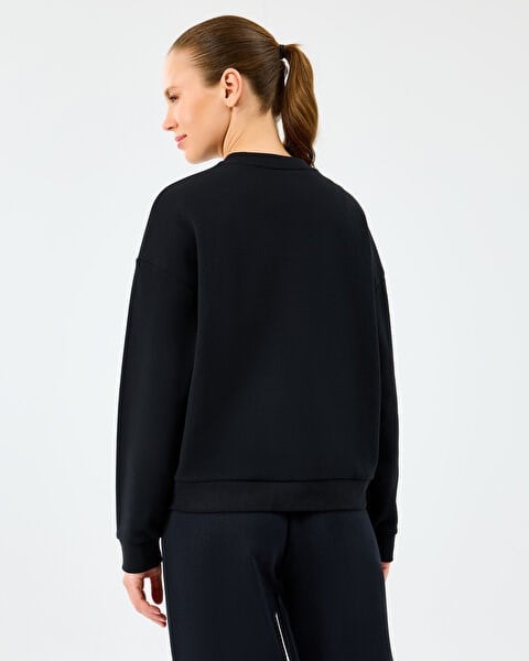 Skechers W Essential Crewneck Sweatshirt Siyah Kadın Sweatshirt