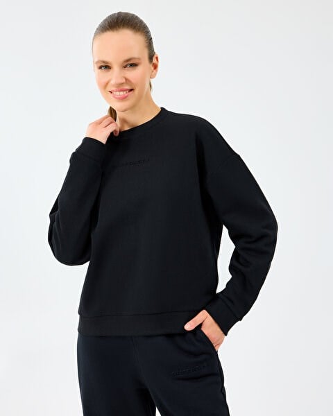 Skechers W Essential Crewneck Sweatshirt Siyah Kadın Sweatshirt