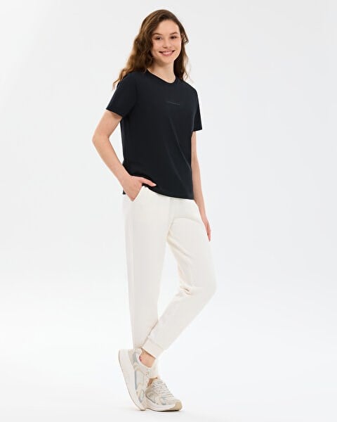 Skechers W Essential Crewneck T-Shirt Siyah Kadın T-Shirt