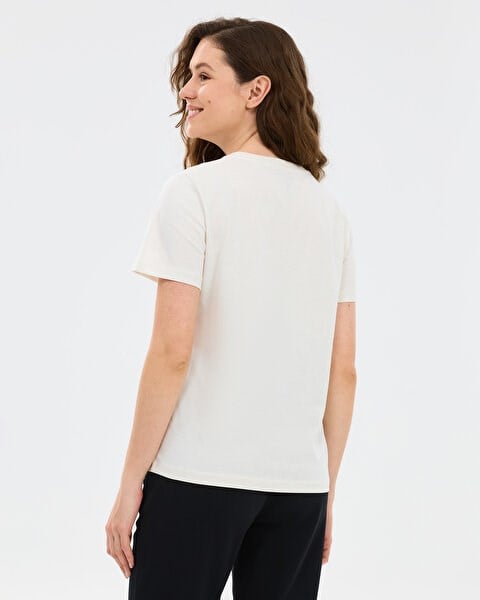 Skechers W Essential Crewneck T-Shirt Beyaz Kadın T-Shirt