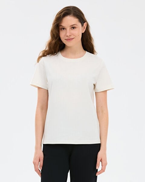 Skechers W Essential Crewneck T-Shirt Beyaz Kadın T-Shirt