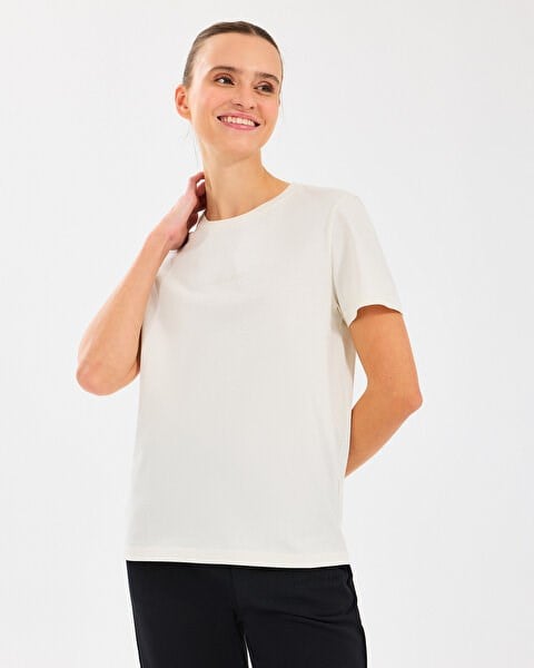 Skechers W Essential Crewneck T-Shirt Beyaz Kadın T-Shirt