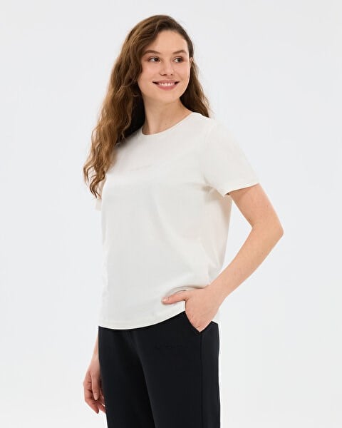 Skechers W Essential Crewneck T-Shirt Beyaz Kadın T-Shirt