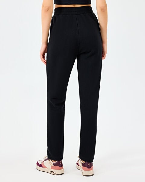 Skechers W Essential Slim Sweatpant Siyah Kadın Eşofman Alt