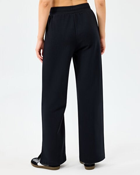 Skechers W Essential Wide Leg Regular Fit Sweatpant Siyah Kadın Eşofman Alt