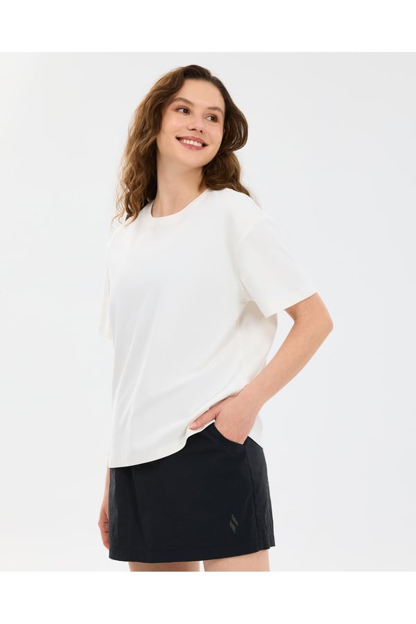 Skechers W Loose Fit T-shirt Beyaz Kadın T-Shirt