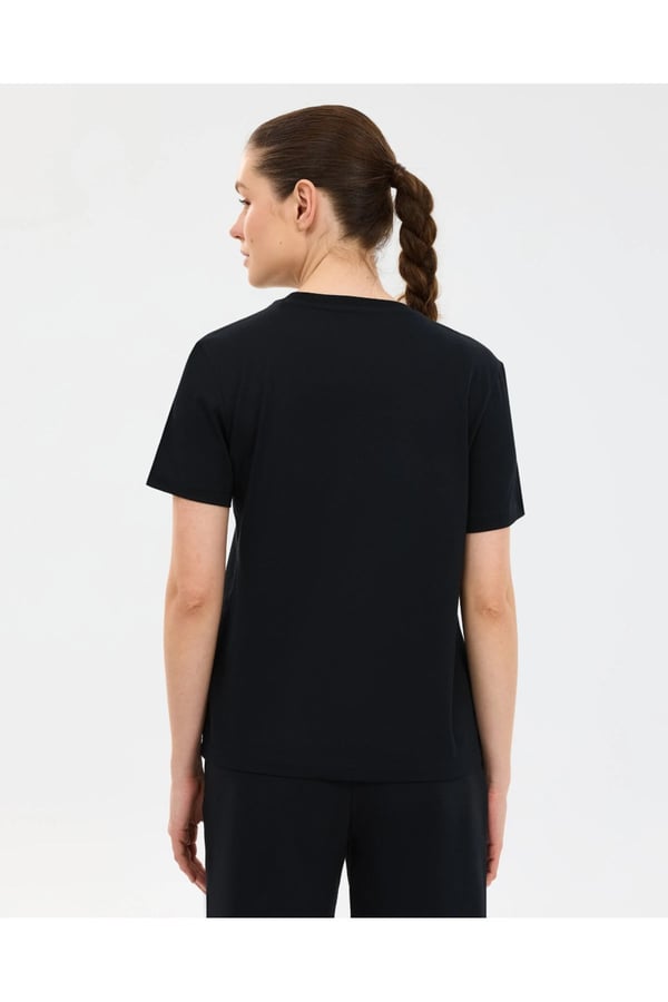 Skechers W Regular Fit Graphic T-shirt Siyah Kadın T-Shirt
