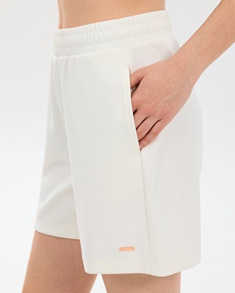 Skechers W Soft Touch Regular Sweatshort Beyaz Kadın Şort