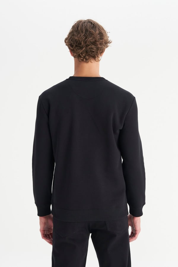 Wrangler Erkek Mid Logo Sweatshirt Siyah Erkek Sweatshirt