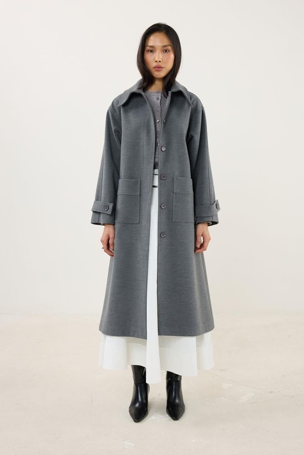 Koyu Gri Kaban Hırka Etek Kombini