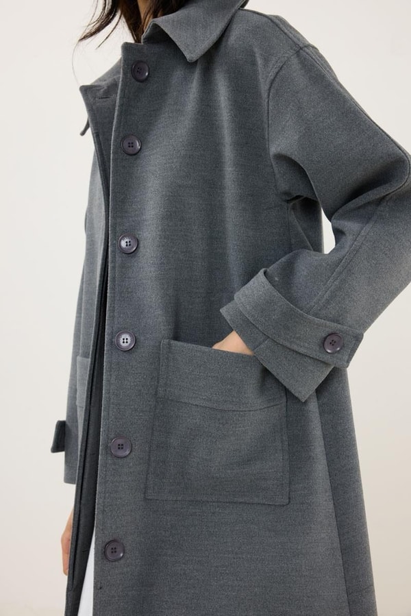 Koyu Gri Kaban Hırka Etek Kombini