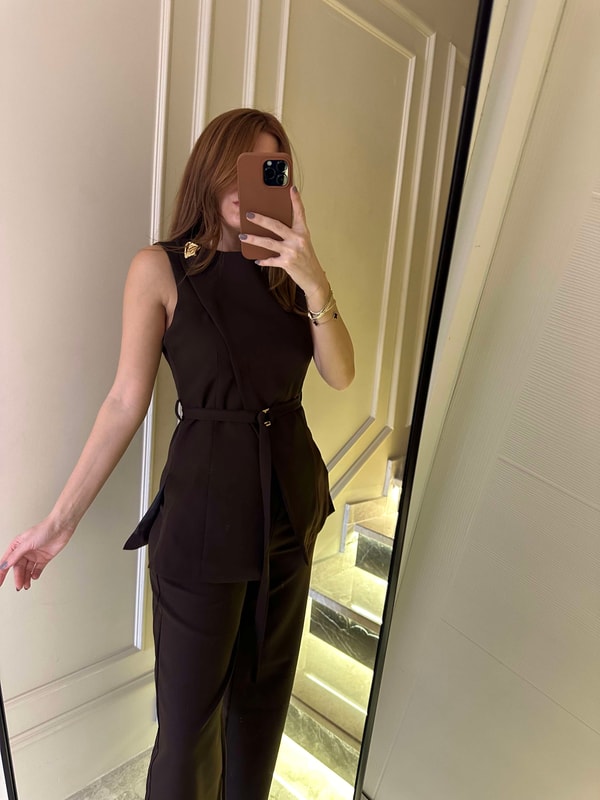 Acı Kahve Asimetrik Yelekli Kumaş Takım