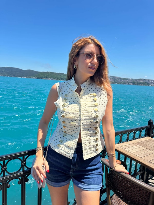 Açık Sarı Puantiyeli Yelek