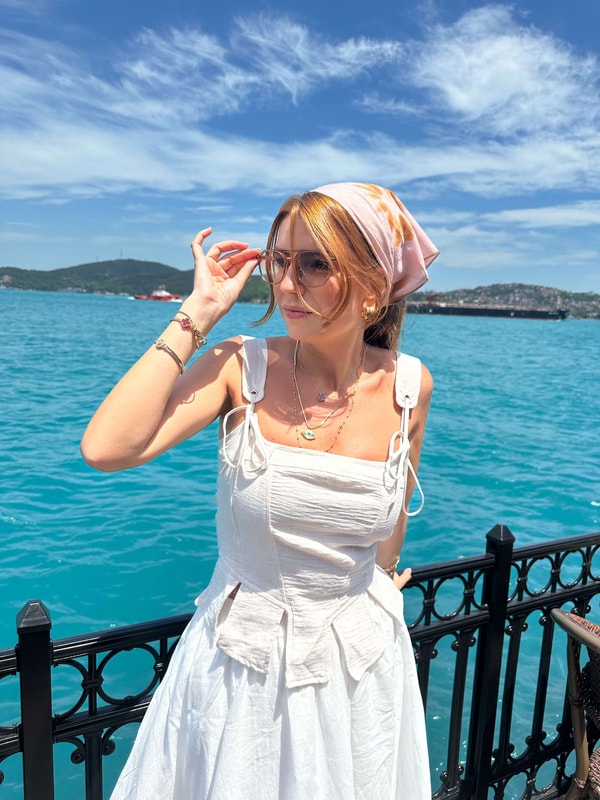 Bej Askılı Keten Korse Bluz
