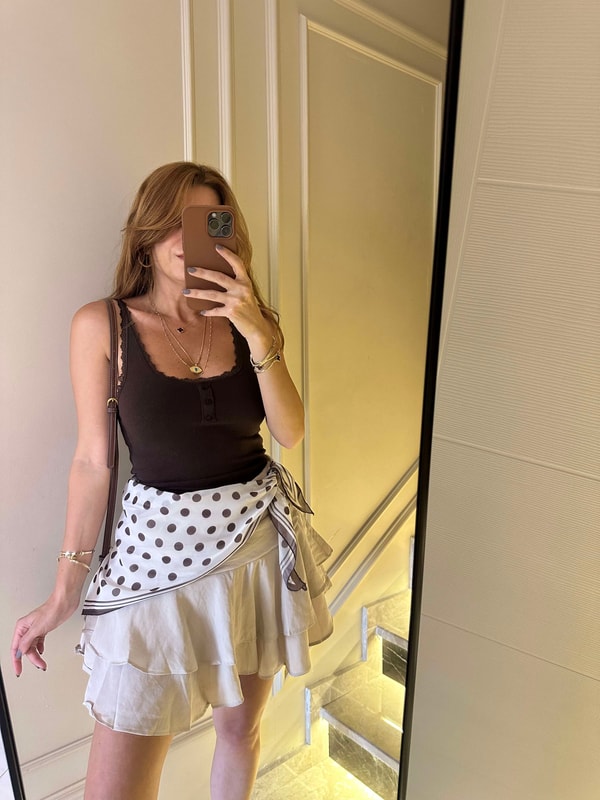 Bej Büzgülü Şortlu Etek