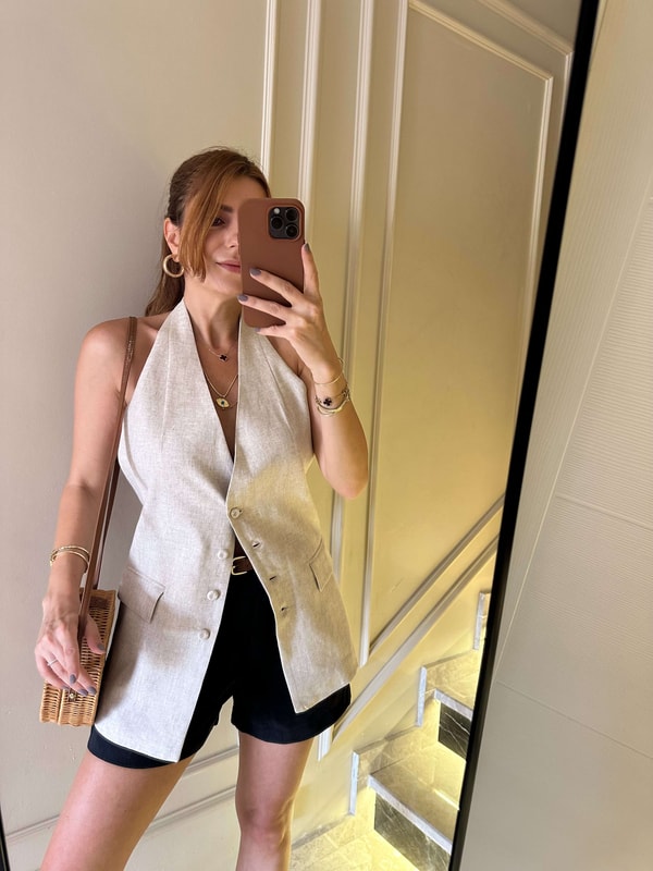 Bej Halter Yaka Düğmeli Keten Yelek