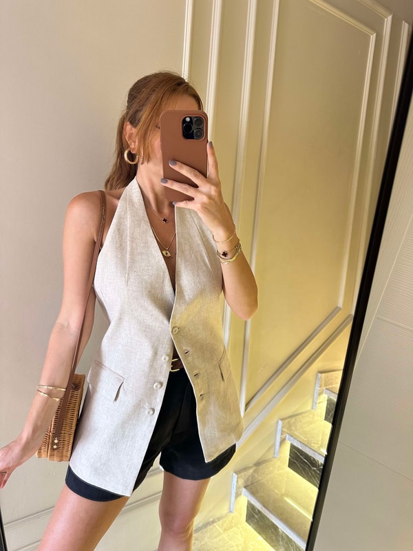 Bej Halter Yaka Düğmeli Keten Yelek