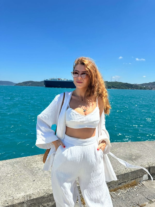 Beyaz Dantel Detaylı Kimono Ceket
