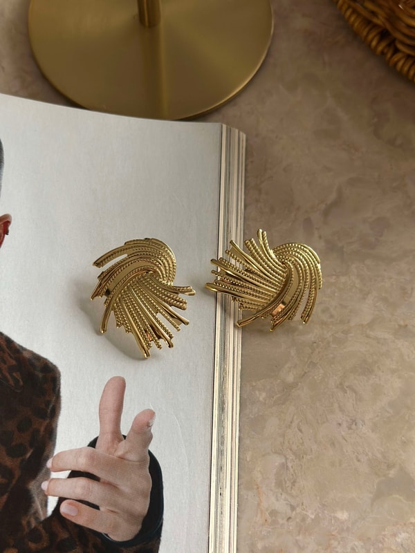 Gold Renk Melek Kanat Küpe